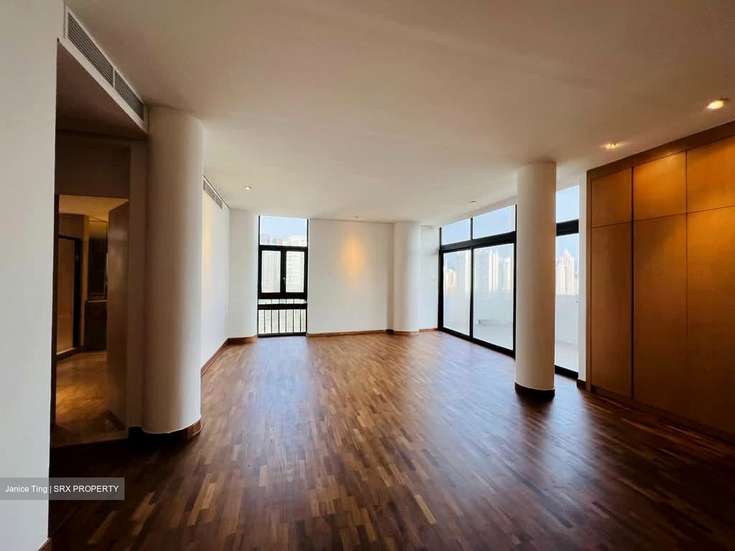 The Colonnade (D10), Condominium #572718711
